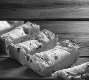 Cheese garlic bread