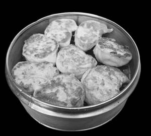 Veg pan fried momos