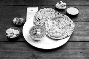 Paneer Lababdar & Laccha Paratha