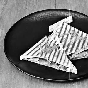 Aloo Mattar Sandwich