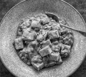 Matar paneer
