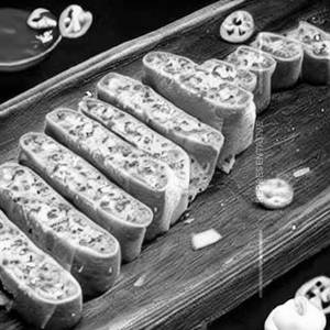 Cheese Chilli Oni Gar Bread