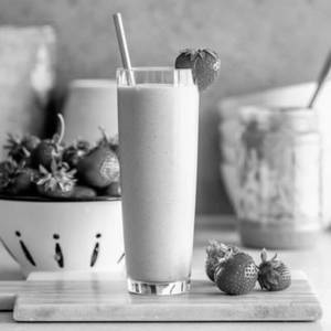 Strawberry Shake (330ml)