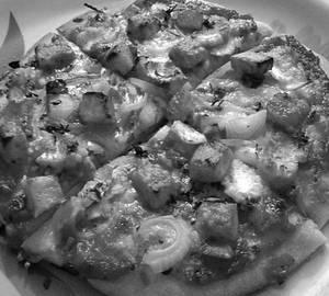 Paneer Chilli Pizza