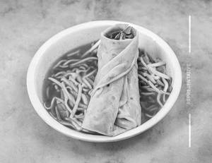 Chicken noodle roll