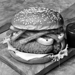 Peri Peri Paneer Burger