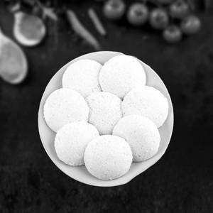 Idly - 8 Nos ( No Chutney, No Sambar )