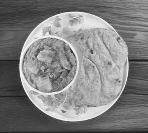 Veg curry + 3 chapati