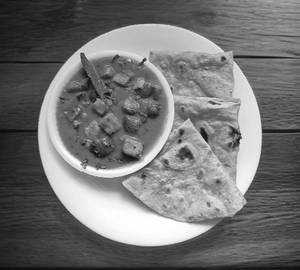 Paneere curry + 3 chapati