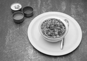 Schezwan Mushroom Noodles