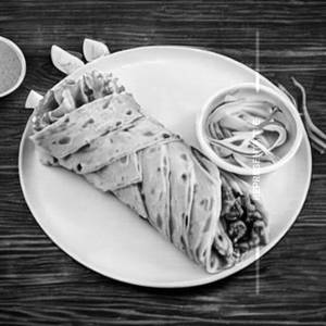 Chicken schezwan noodle roll
