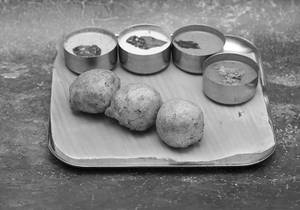 Mysore Bonda (3nos)