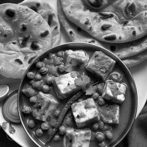 Matar Paneer + 1 Missi + 2 Butter Roti