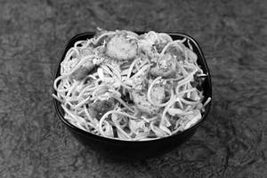 Chilli garlic noodles