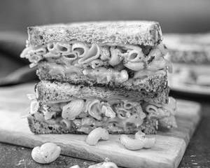 Macroni Sandwich