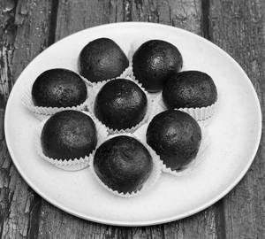 Kala Jamun Dry