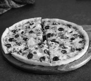 Chicago style pizza deep dish