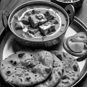 Paneer Butter Masala + 2 Missi Roti