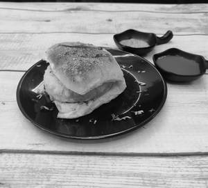 Butter Tossed Vadapav