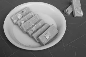 Pista Khoya Barfi