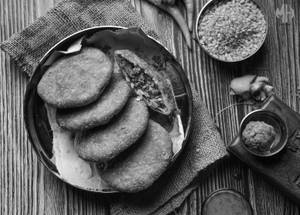 Mogar Kachori