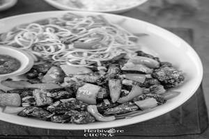 Mushroom Manchurian Noodles (full)