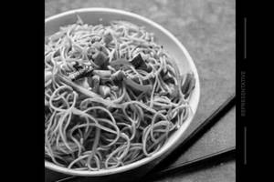 Veg paneer schezwan noodles