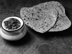 Plain Paratha(3) + Choice Of Gravy