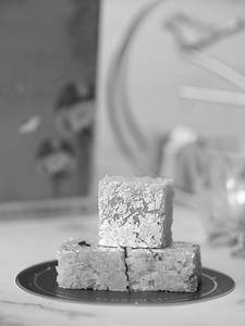 Badam Danedar Burfi