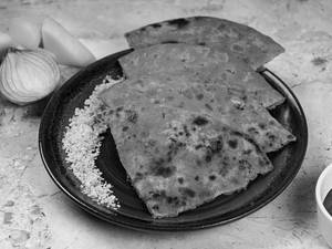 Cheese Kanda Paratha