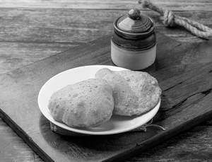 Bedami Poori(2pcs)