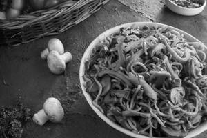 Mushroom N Veg Noodles