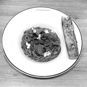 Spaghetti Pesto & Goat Cheese