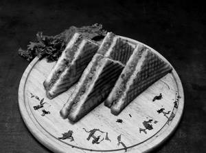 Spicy Chicken Keema Delight Sandwich