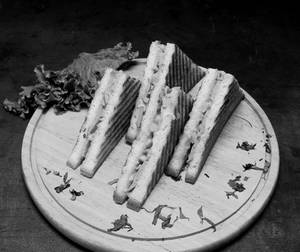 Chicken Jumbo Frank Sandwich