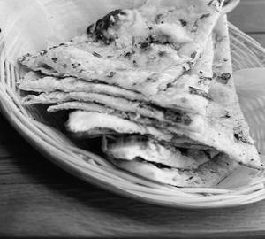 Butter garlic naan