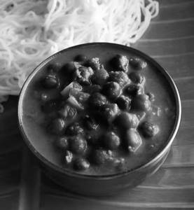 3 Idiyappam and Kadala Curry