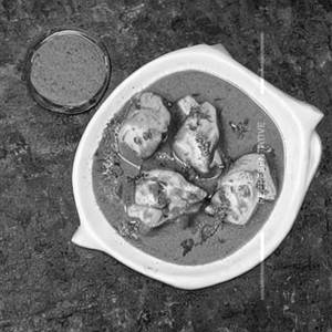 Kali Mirch White Gravy Chicken 