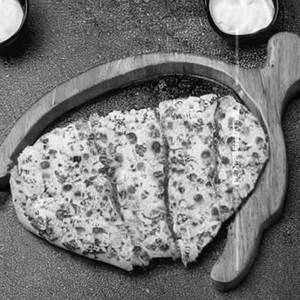 Chicken Garlic Bread (Six Slices)