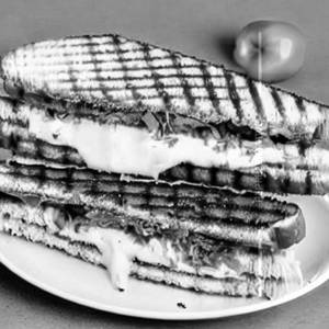 Brown B Paneer Chilly Sandwich