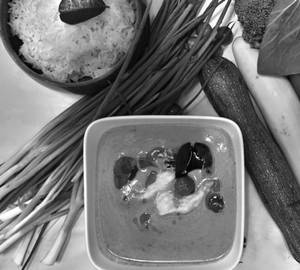 Chicken Red Thai Curry ( Gluten Free ) - Serves 3