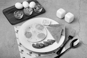 Sunny Side Up (3 Eggs)