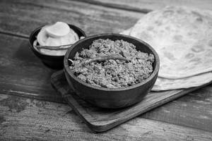Paratha And Chicken Kheema Meal - Serves 1