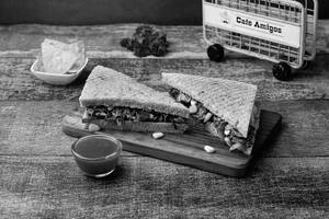 Spinach & Corn Cheese Sandwich