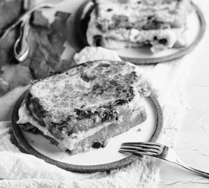 Cheese Bread Omelet