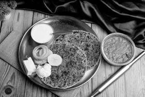 Mix paratha [2]