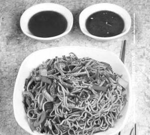 Schezwan Mixed Veg Noodles