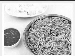 Mushroom Schezwan Noodles