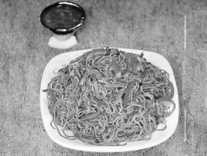 Schezwan Veg Noodles