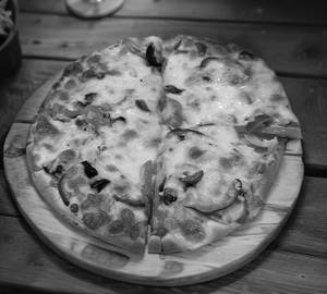Veggie Delight Pizza                                                                   